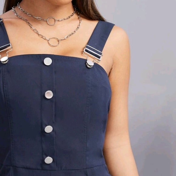 NWT Front Buckle Overall Jumpsuit S - Picture 3 of 3